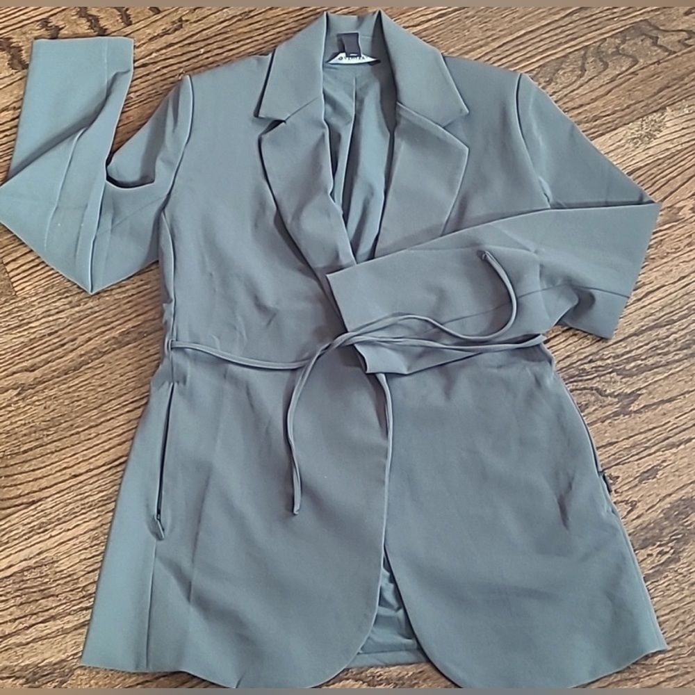 ATHLETA Primatwill drawstring blazer Green/Gray
Size: 2